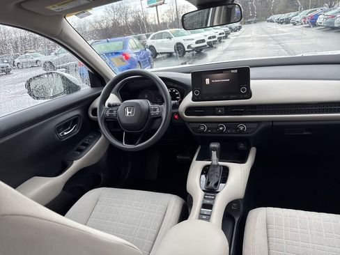 Used 2023 Honda HR-V LX image 13