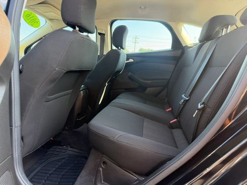 Used 2016 Ford Focus SE FWD image 13