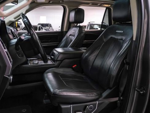 Used 2018 Ford Expedition Max Platinum image 29
