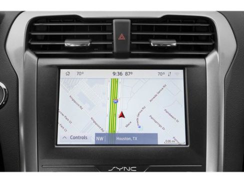 Used 2020 Ford Fusion SEL FWD image 19