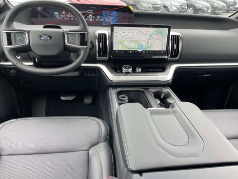 New 2026 Ford Expedition Platinum w/ Stealth Appearance Package AWD/4WD image 9
