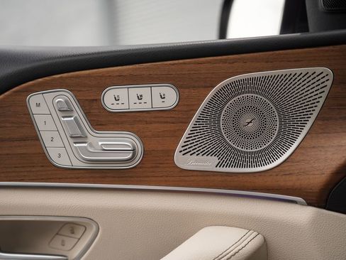 Used 2023 Mercedes-Benz GLS 450 4MATIC image 34