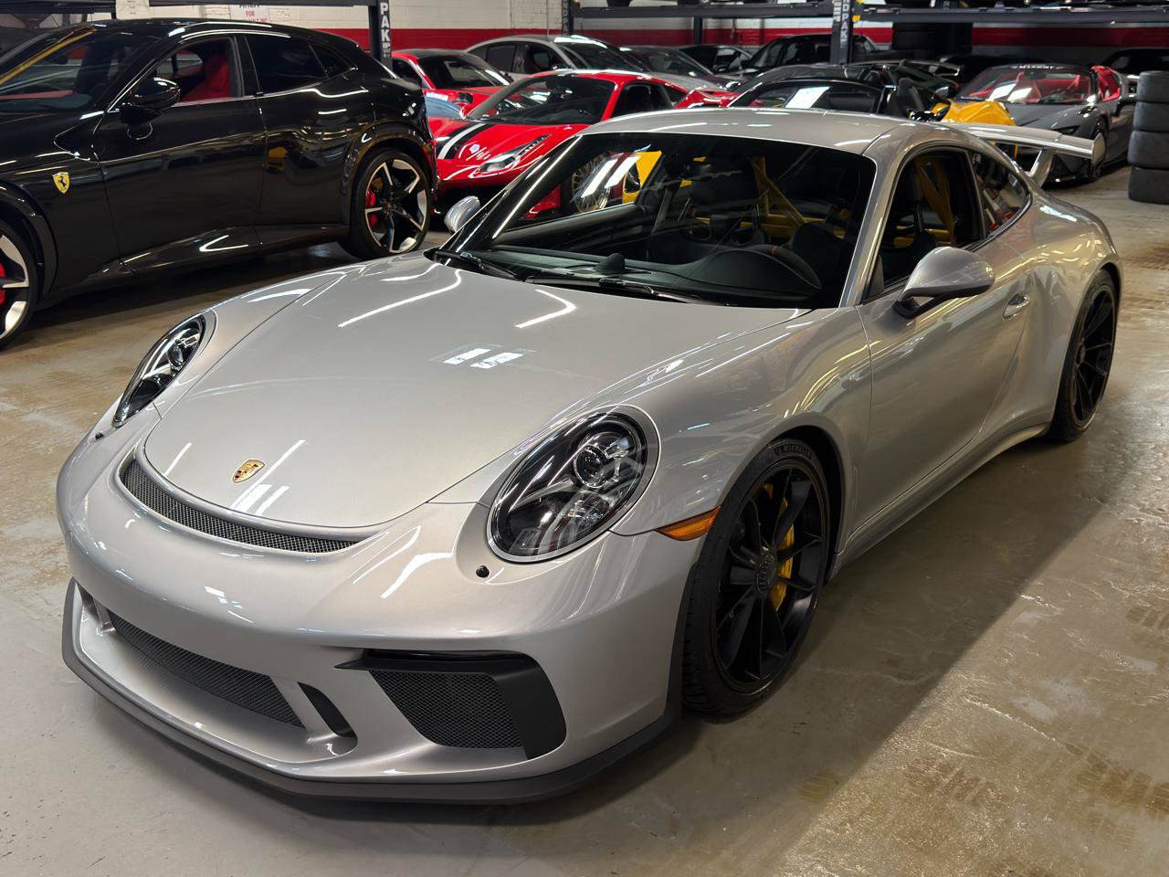 Used 2018 Porsche 911 GT3 RWD image 12