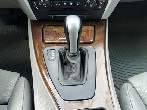 Used 2006 BMW 330i Sedan RWD image 24