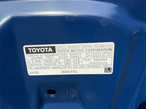 Used 2024 Toyota Prius Prime XSE Premium image 27