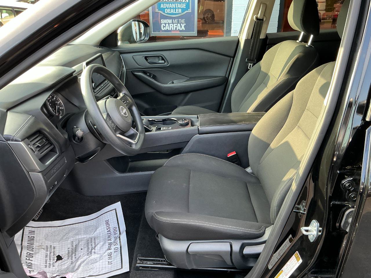 Used 2024 Nissan Rogue S AWD/4WD image 8