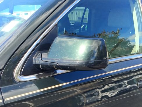 Used 2016 Chevrolet Tahoe LT w/ Luxury Package image 11