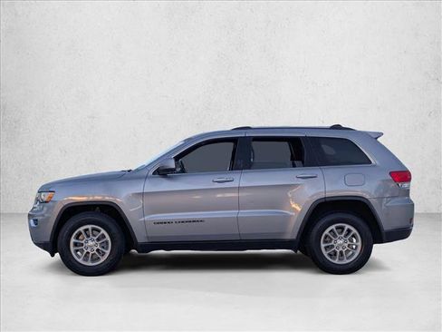 Used 2019 Jeep Grand Cherokee Laredo image 9