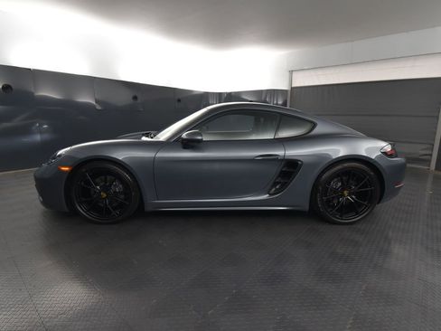 Certified 2025 Porsche 718 Cayman RWD image 2