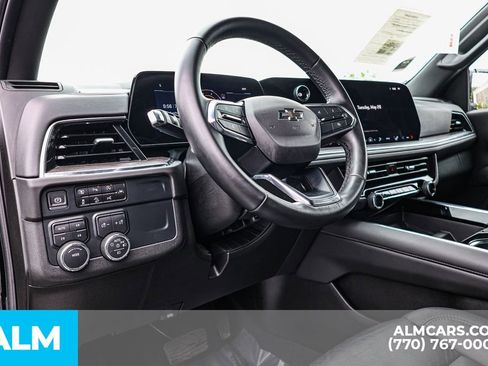 Used 2025 Chevrolet Suburban Z71 AWD/4WD image 29