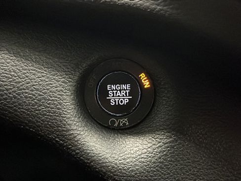 Used 2019 Jeep Cherokee Limited AWD/4WD image 21