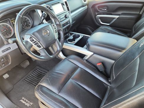 Used 2016 Nissan Titan PRO-4X AWD/4WD image 8