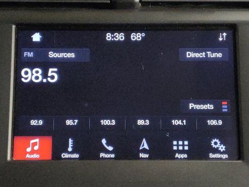 Used 2019 Ford Fusion SE image 25