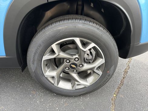 Used 2026 Chevrolet Trax LT w/ LT Convenience Package image 19