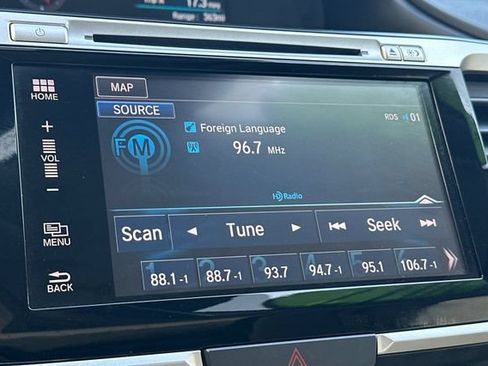 Used 2017 Honda Accord EX-L image 20