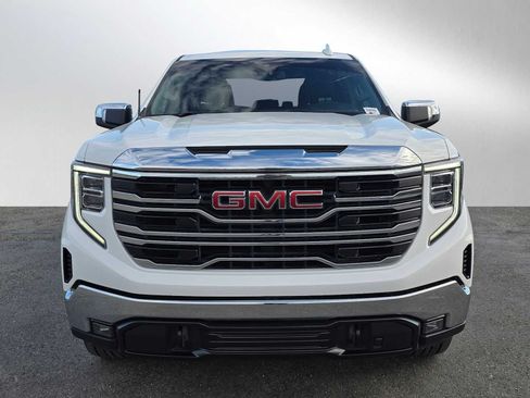 Used 2023 GMC Sierra 1500 SLT w/ SLT Premium Package AWD/4WD image 8
