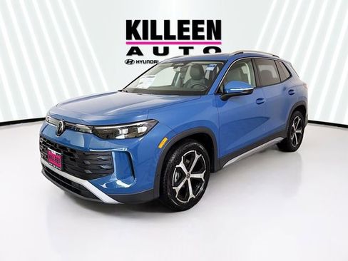 New 2026 Volkswagen Tiguan SE image 3