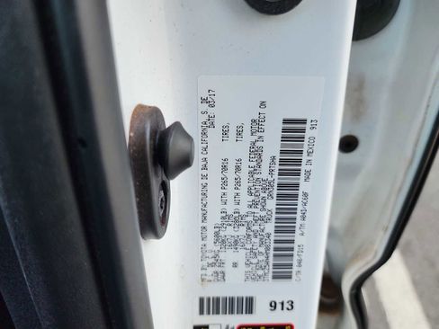 Used 2017 Toyota Tacoma TRD Off-Road image 26