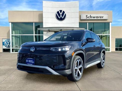 New 2026 Volkswagen Tiguan SE image 9