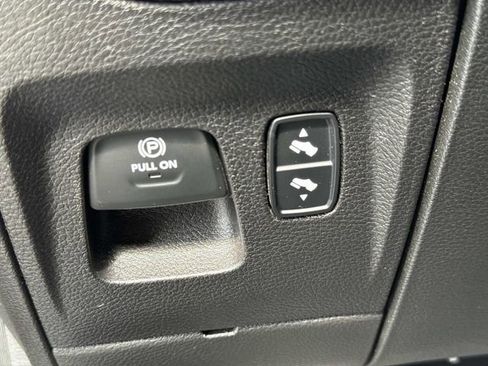 Used 2020 RAM 1500 Big Horn AWD/4WD image 14