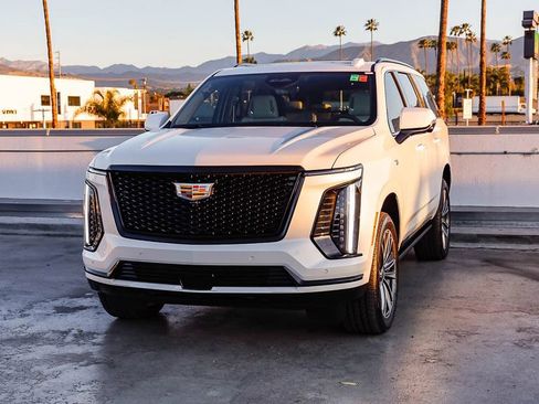 Used 2025 Cadillac Escalade Sport image 3