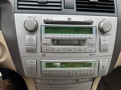 Used 2006 Toyota Solara SLE image 36