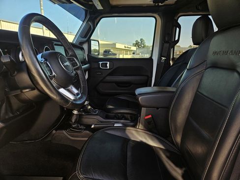Used 2020 Jeep Gladiator Overland image 12