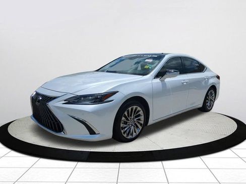 Certified 2025 Lexus ES 350 Ultra Luxury w/ Accessory Package (Z2) FWD image 7