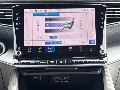 New 2026 Jeep Grand Wagoneer L 2WD image 19