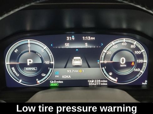 Used 2023 Mitsubishi Outlander SE image 8