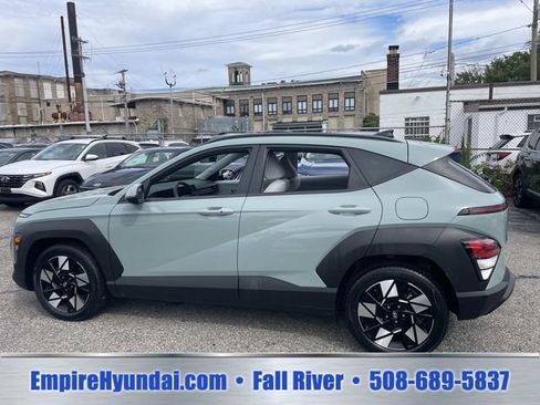 Used 2025 Hyundai Kona SEL FWD image 8
