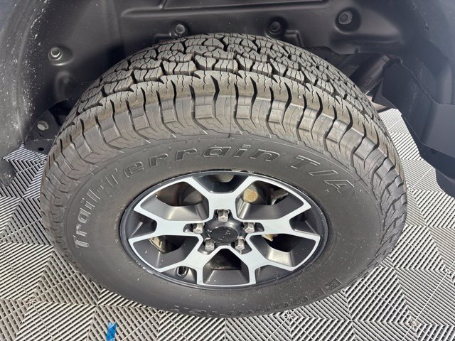 Used 2021 Jeep Wrangler Unlimited Rubicon w/ Cold Weather Group AWD/4WD image 39