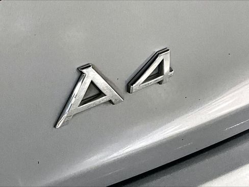 Used 2015 Audi A4 2.0T Premium image 32