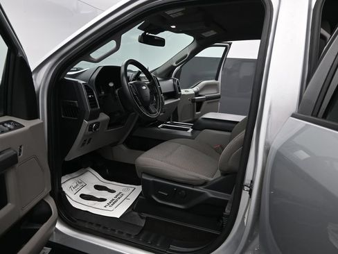 Used 2019 Ford F150 XLT w/ Equipment Group 302A Luxury AWD/4WD image 14