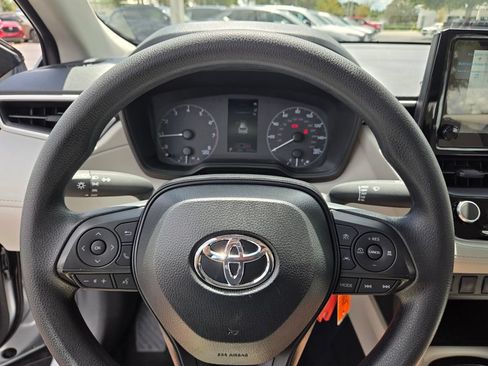 Used 2025 Toyota Corolla Cross L FWD image 26