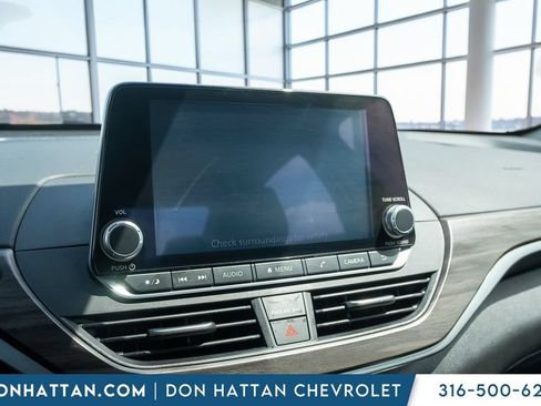 Used 2025 Nissan Altima 2.5 SV AWD/4WD image 8