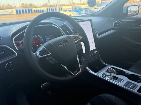 Used 2021 Ford Edge ST w/ Equipment Group 401A image 17