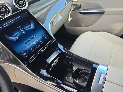 New 2026 Mercedes-Benz GLC 300 4MATIC image 24