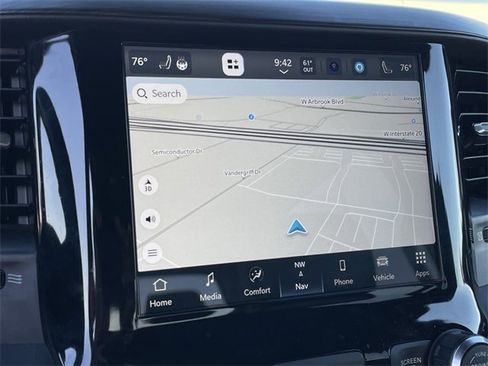 Used 2024 RAM 1500 Laramie image 17