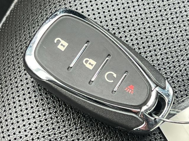 Used 2024 Chevrolet Trax RS w/ Sunroof Package FWD image 29