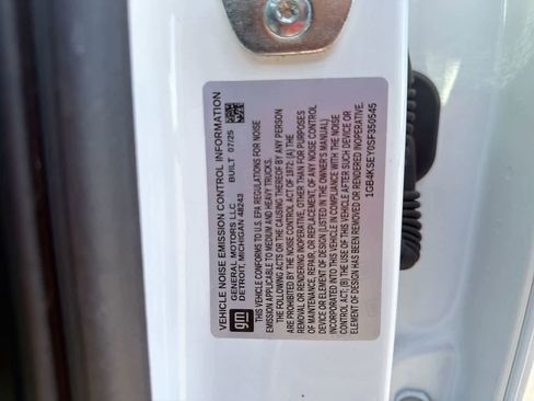 Used 2025 Chevrolet Silverado 3500 W/T image 28