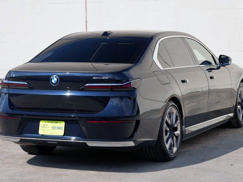 Used 2023 BMW i7 xDrive60 w/ Executive Package 2 AWD/4WD image 63