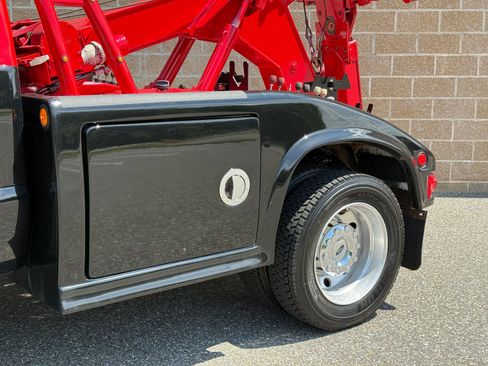 Used 2014 Ford F450 XL w/ Power Equipment Group image 4