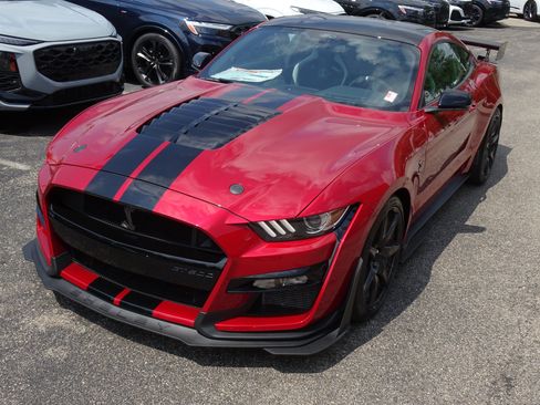 Used 2021 Ford Mustang Shelby GT500 w/ Carbon Fiber Track Pack RWD image 9