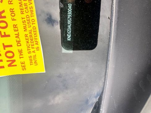 Used 2025 Kia Soul LX w/ LX Technology Package image 10