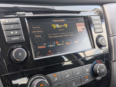 Used 2018 Nissan Rogue S AWD/4WD image 27