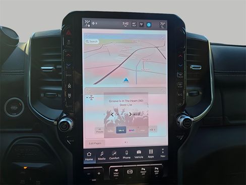 Used 2025 RAM 3500 Laramie image 30