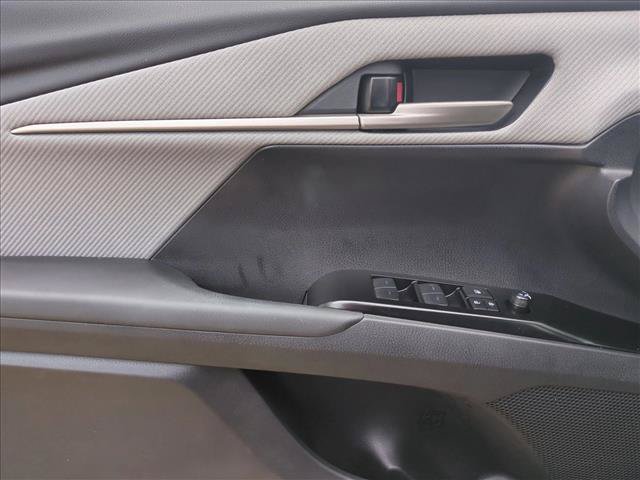 Used 2026 Toyota Camry SE FWD image 11