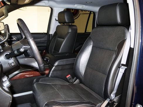 Used 2017 GMC Yukon SLT image 36