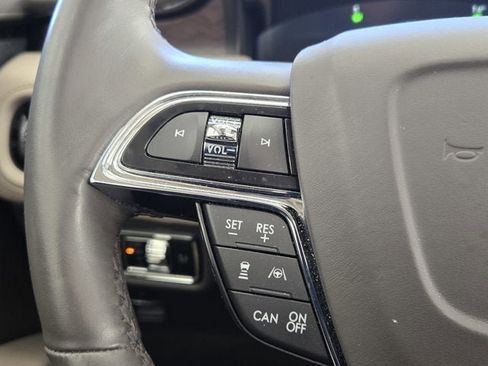 Used 2023 Lincoln Nautilus Reserve w/ Equipment Group 201A image 28